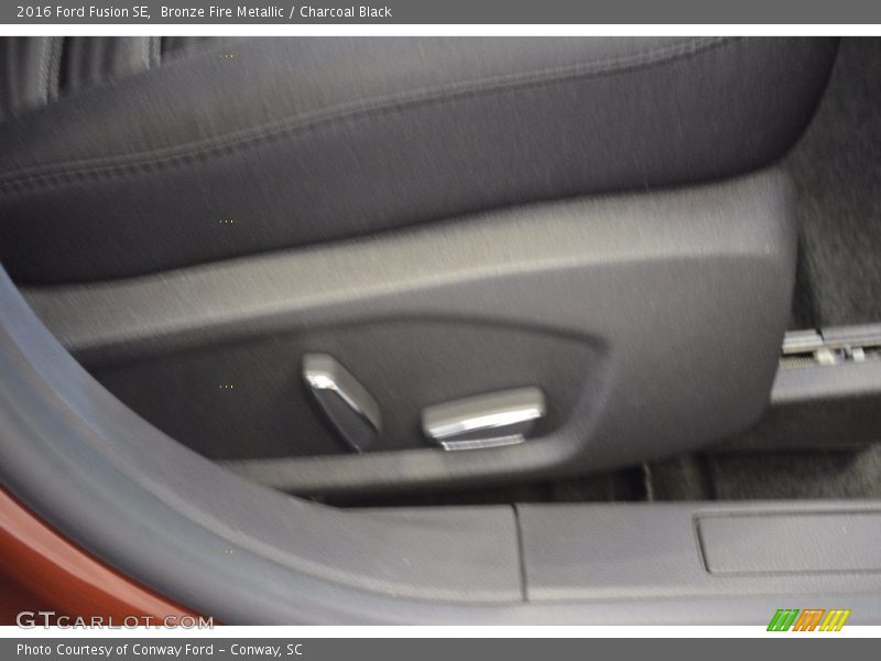 Bronze Fire Metallic / Charcoal Black 2016 Ford Fusion SE