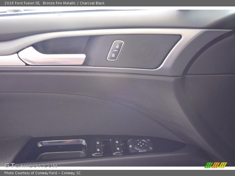 Bronze Fire Metallic / Charcoal Black 2016 Ford Fusion SE