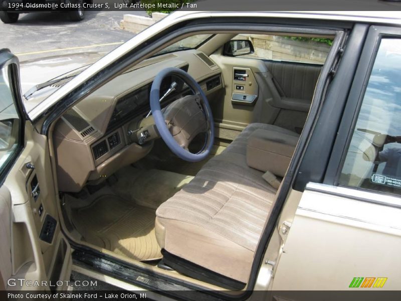 Light Antelope Metallic / Tan 1994 Oldsmobile Cutlass Cruiser S