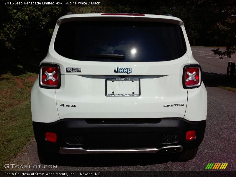 Alpine White / Black 2016 Jeep Renegade Limited 4x4