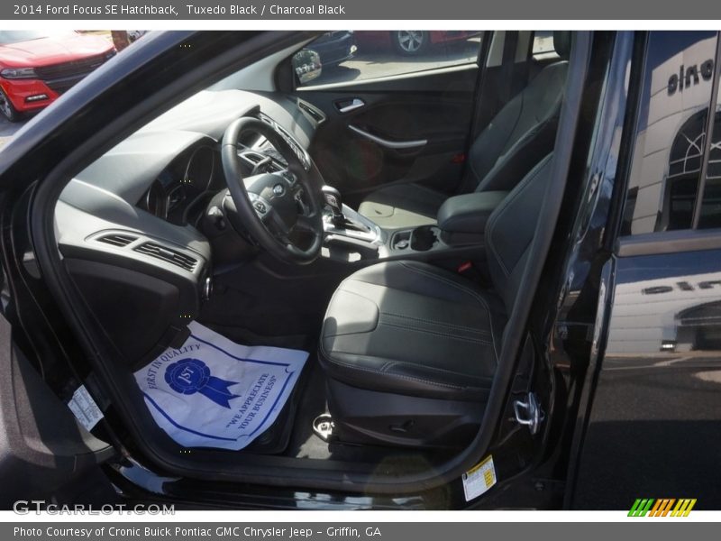 Tuxedo Black / Charcoal Black 2014 Ford Focus SE Hatchback