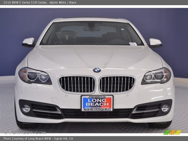 Alpine White / Black 2016 BMW 5 Series 528i Sedan