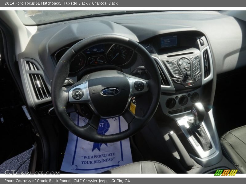 Tuxedo Black / Charcoal Black 2014 Ford Focus SE Hatchback