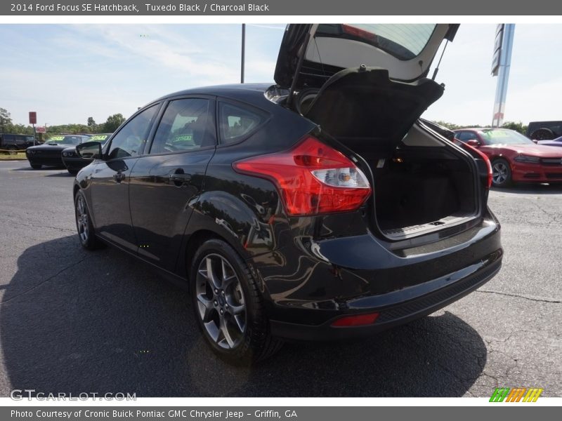 Tuxedo Black / Charcoal Black 2014 Ford Focus SE Hatchback