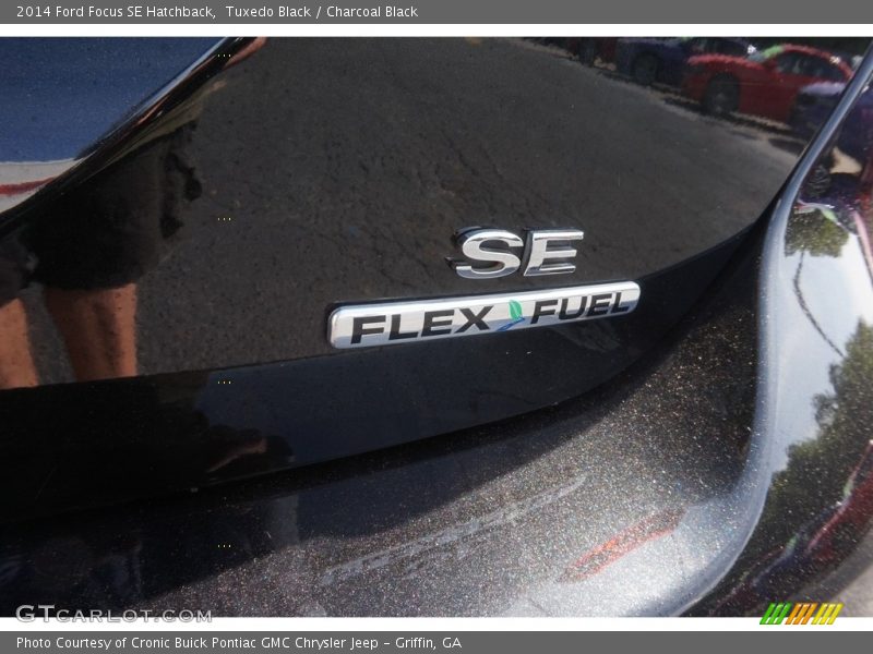 Tuxedo Black / Charcoal Black 2014 Ford Focus SE Hatchback
