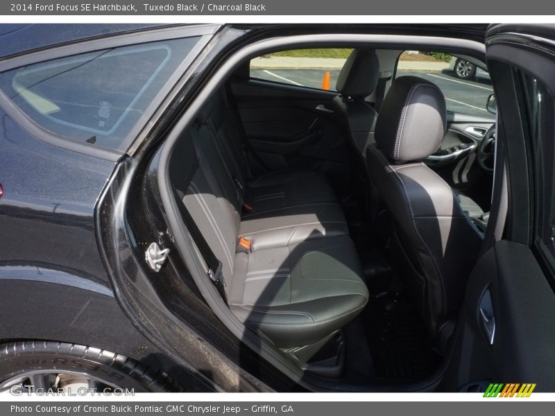 Tuxedo Black / Charcoal Black 2014 Ford Focus SE Hatchback