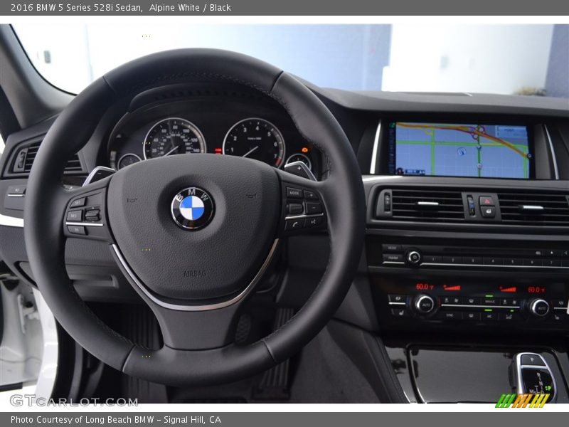 Alpine White / Black 2016 BMW 5 Series 528i Sedan