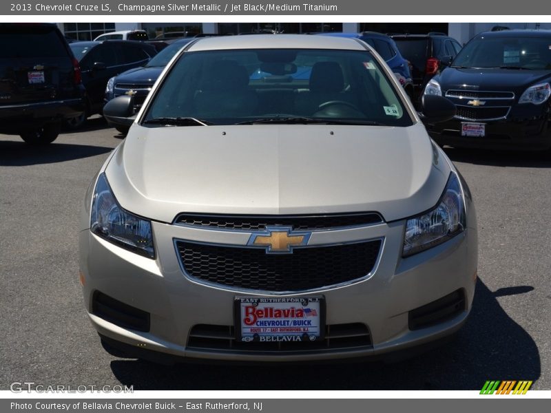 Champagne Silver Metallic / Jet Black/Medium Titanium 2013 Chevrolet Cruze LS