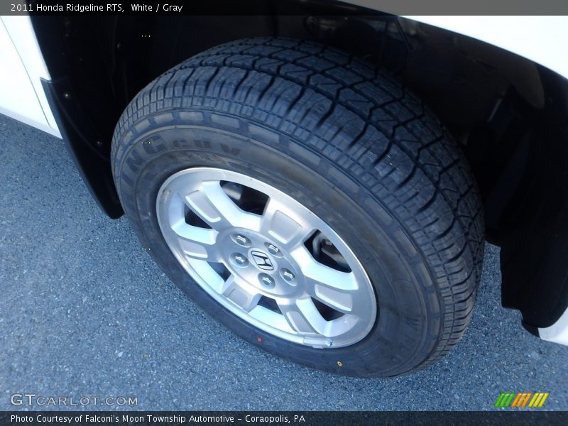 White / Gray 2011 Honda Ridgeline RTS