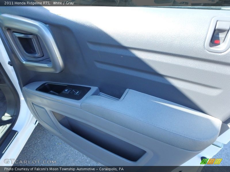 White / Gray 2011 Honda Ridgeline RTS