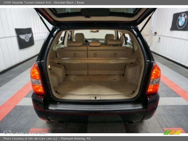Obsidian Black / Beige 2006 Hyundai Tucson Limited 4x4