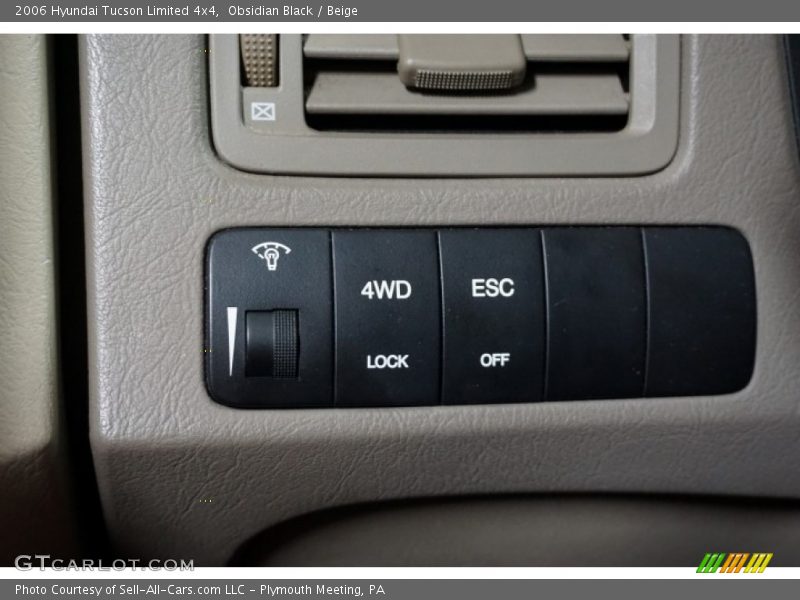 Obsidian Black / Beige 2006 Hyundai Tucson Limited 4x4