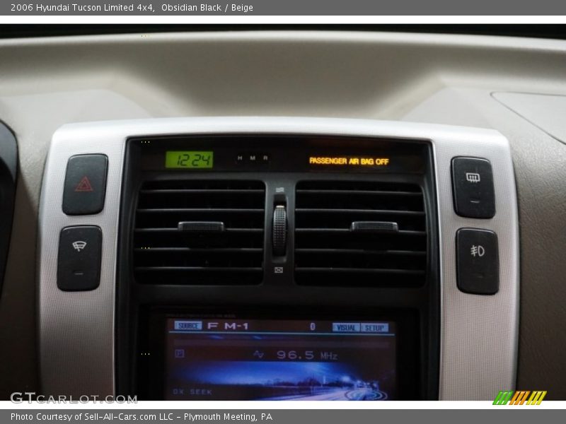 Obsidian Black / Beige 2006 Hyundai Tucson Limited 4x4