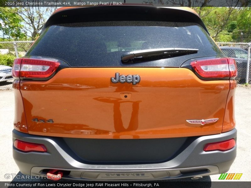 Mango Tango Pearl / Black 2016 Jeep Cherokee Trailhawk 4x4