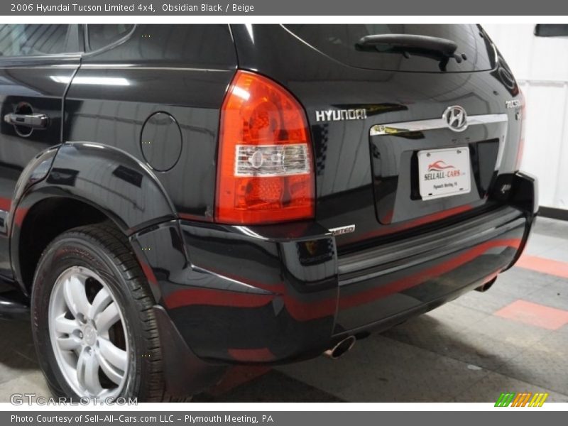 Obsidian Black / Beige 2006 Hyundai Tucson Limited 4x4