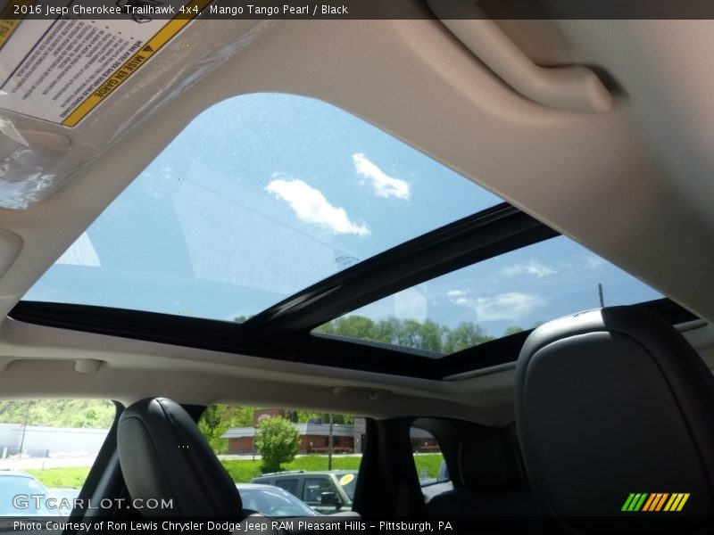 Mango Tango Pearl / Black 2016 Jeep Cherokee Trailhawk 4x4