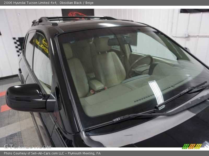 Obsidian Black / Beige 2006 Hyundai Tucson Limited 4x4