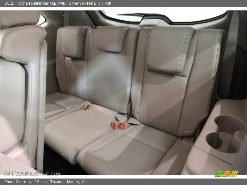 Silver Sky Metallic / Ash 2015 Toyota Highlander XLE AWD