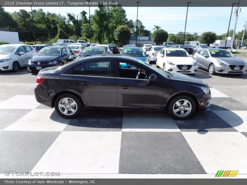 Tungsten Metallic / Jet Black 2016 Chevrolet Cruze Limited LT