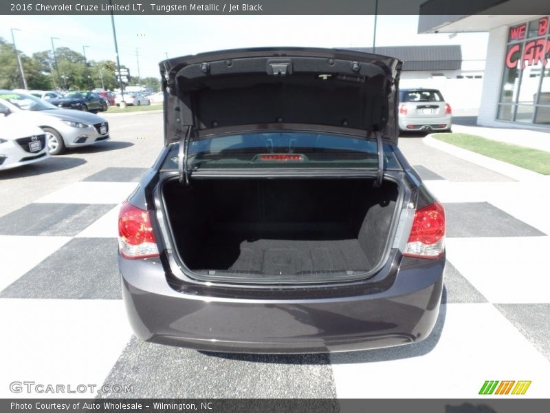 Tungsten Metallic / Jet Black 2016 Chevrolet Cruze Limited LT