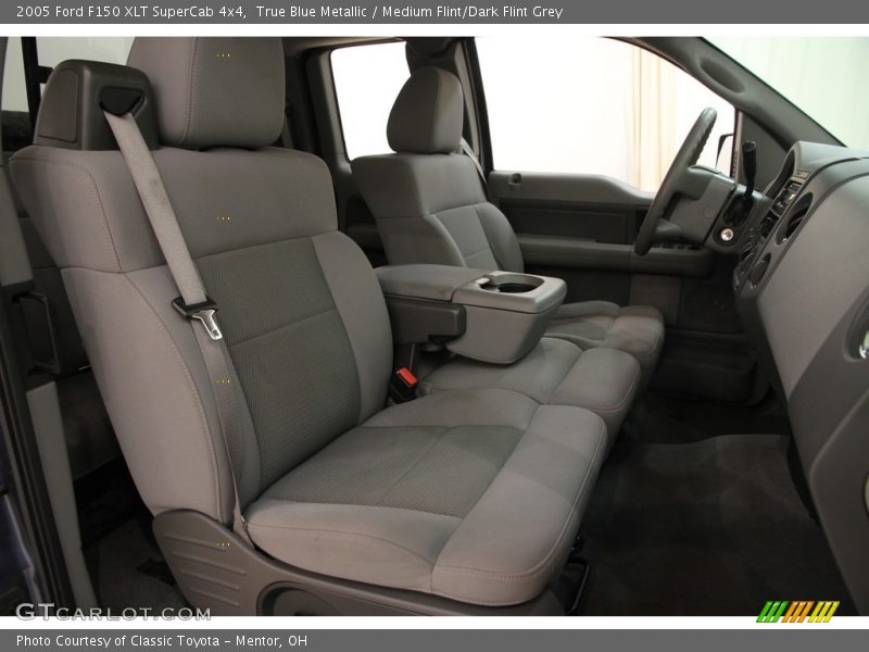 True Blue Metallic / Medium Flint/Dark Flint Grey 2005 Ford F150 XLT SuperCab 4x4
