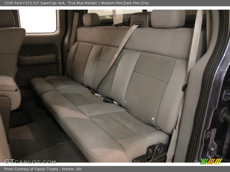 True Blue Metallic / Medium Flint/Dark Flint Grey 2005 Ford F150 XLT SuperCab 4x4