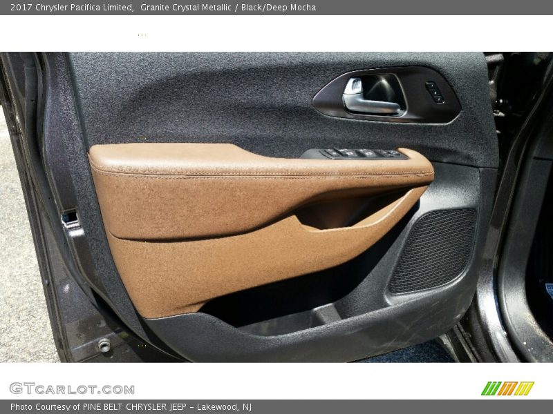 Granite Crystal Metallic / Black/Deep Mocha 2017 Chrysler Pacifica Limited
