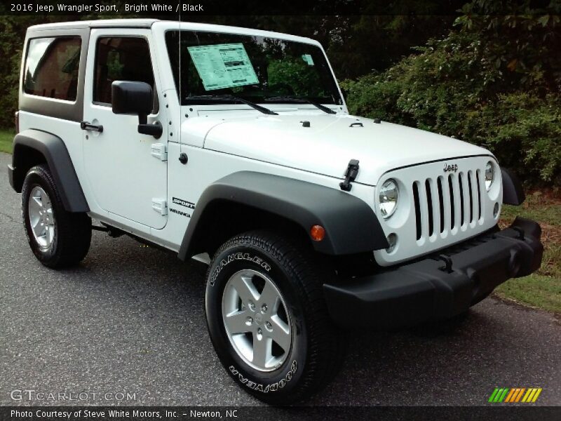Bright White / Black 2016 Jeep Wrangler Sport