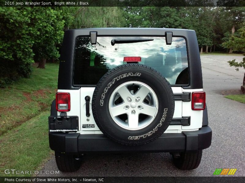 Bright White / Black 2016 Jeep Wrangler Sport