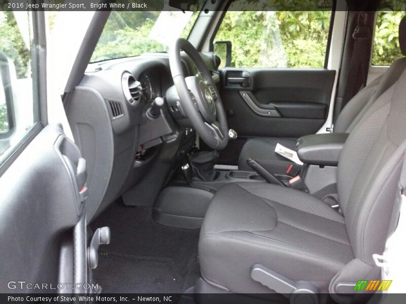Bright White / Black 2016 Jeep Wrangler Sport