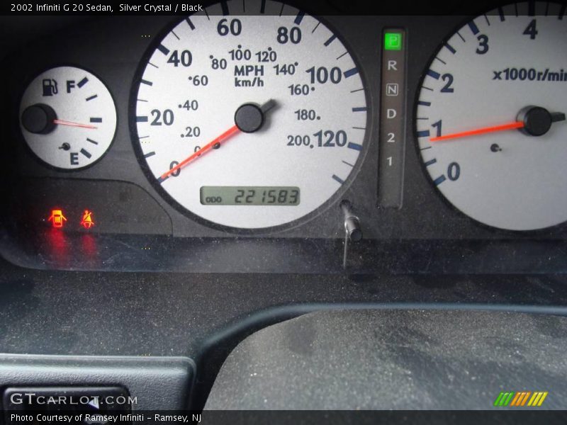 Silver Crystal / Black 2002 Infiniti G 20 Sedan