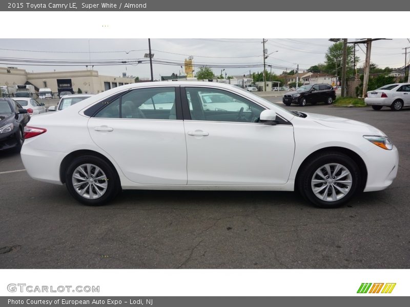 Super White / Almond 2015 Toyota Camry LE