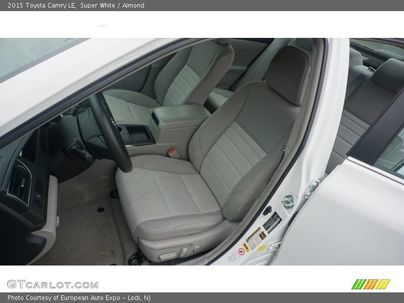 Super White / Almond 2015 Toyota Camry LE
