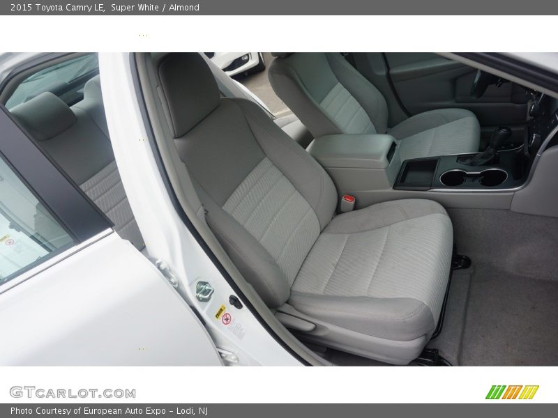 Super White / Almond 2015 Toyota Camry LE