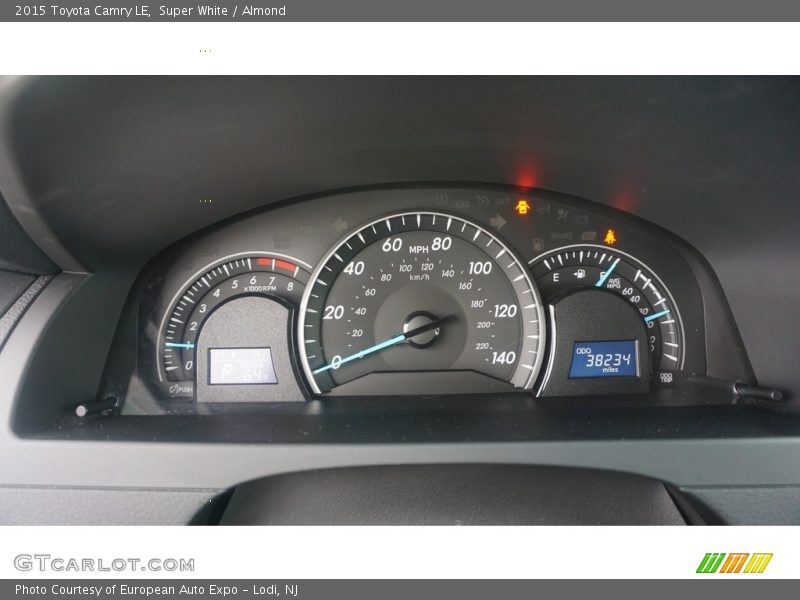 Super White / Almond 2015 Toyota Camry LE
