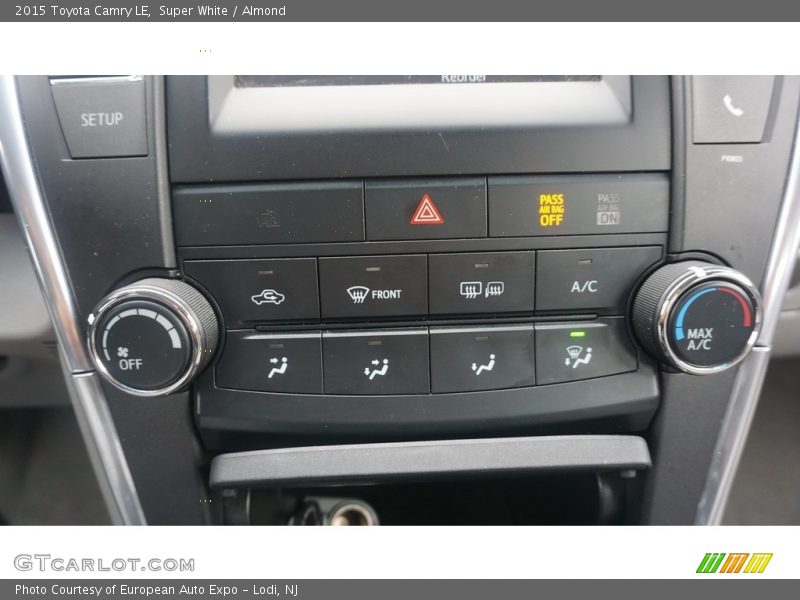 Super White / Almond 2015 Toyota Camry LE