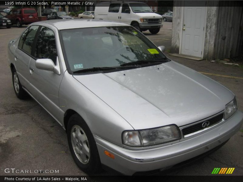 Platinum Metallic / Gray 1995 Infiniti G 20 Sedan