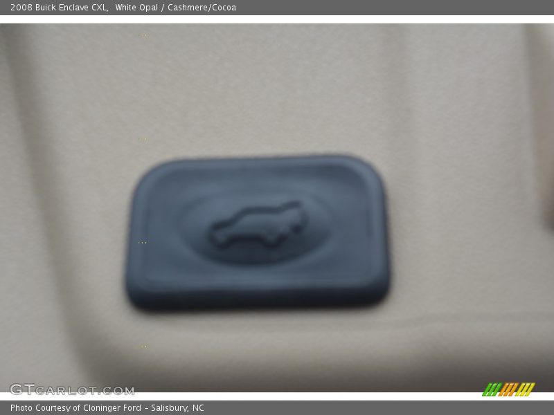 White Opal / Cashmere/Cocoa 2008 Buick Enclave CXL