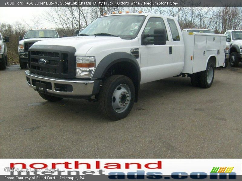 Oxford White / Medium Stone Grey 2008 Ford F450 Super Duty XL SuperCab Chassis Utility Truck