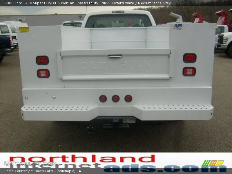 Oxford White / Medium Stone Grey 2008 Ford F450 Super Duty XL SuperCab Chassis Utility Truck