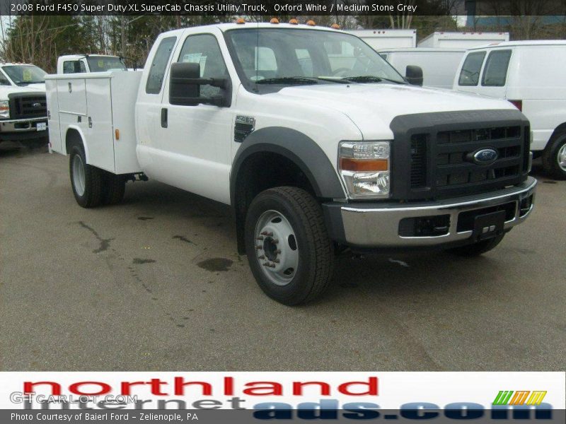 Oxford White / Medium Stone Grey 2008 Ford F450 Super Duty XL SuperCab Chassis Utility Truck