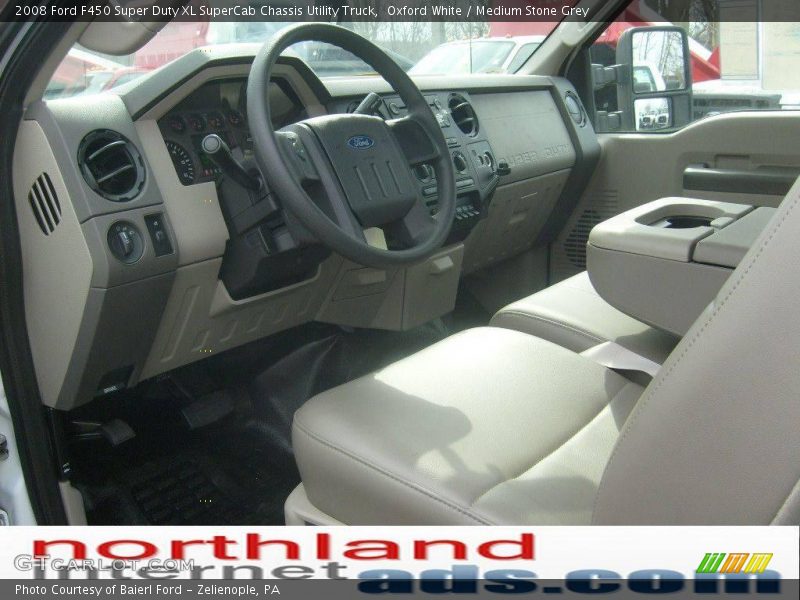 Oxford White / Medium Stone Grey 2008 Ford F450 Super Duty XL SuperCab Chassis Utility Truck