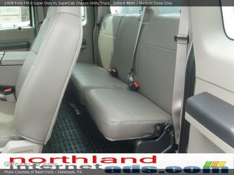 Oxford White / Medium Stone Grey 2008 Ford F450 Super Duty XL SuperCab Chassis Utility Truck