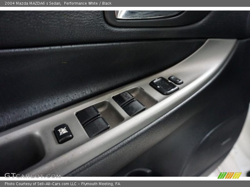 Performance White / Black 2004 Mazda MAZDA6 s Sedan