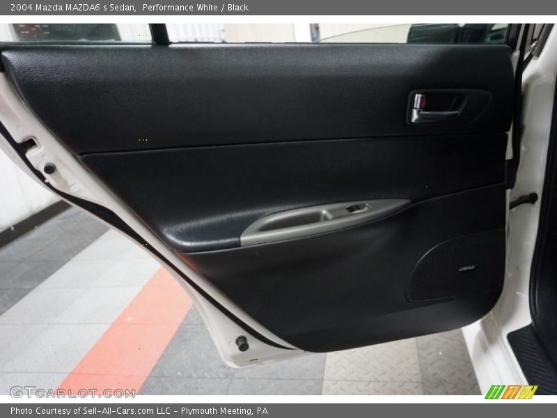 Performance White / Black 2004 Mazda MAZDA6 s Sedan