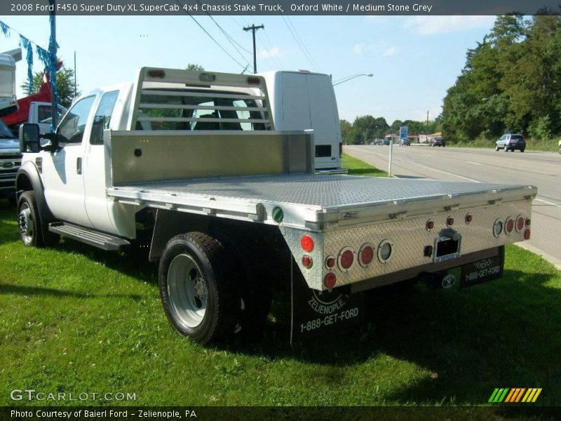 Oxford White / Medium Stone Grey 2008 Ford F450 Super Duty XL SuperCab 4x4 Chassis Stake Truck
