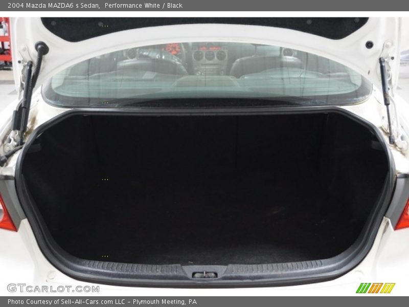 Performance White / Black 2004 Mazda MAZDA6 s Sedan