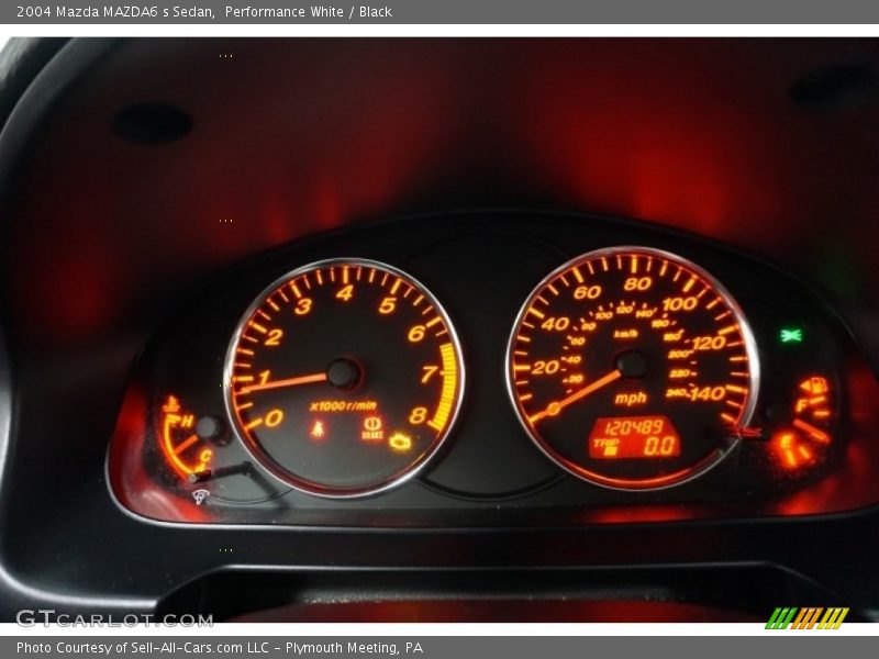Performance White / Black 2004 Mazda MAZDA6 s Sedan
