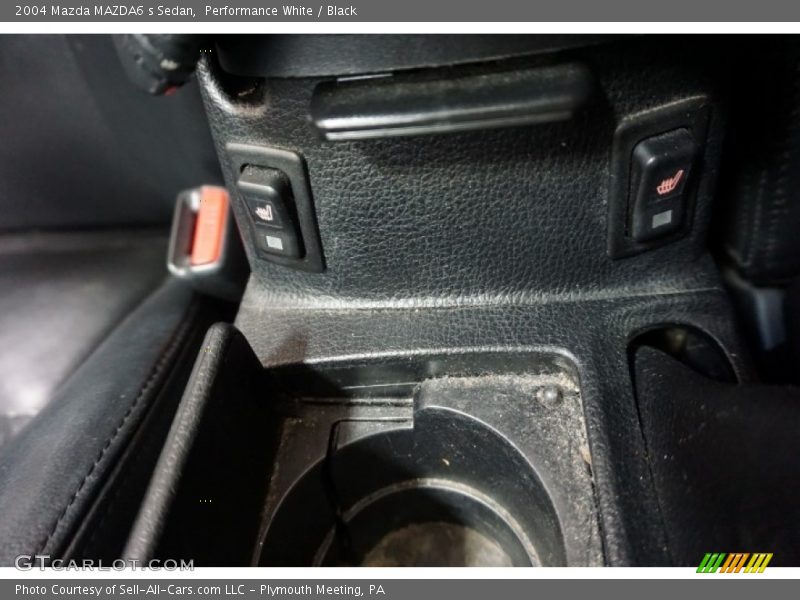 Performance White / Black 2004 Mazda MAZDA6 s Sedan