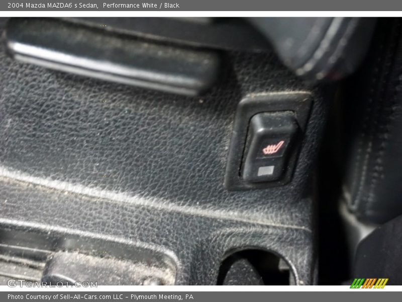Performance White / Black 2004 Mazda MAZDA6 s Sedan